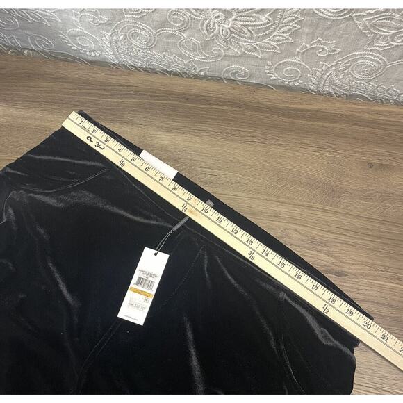 Calvin Klein Modern Essentials Pull On Elastic Waist Black Velvet Leggings 3X - Picture 8 of 9